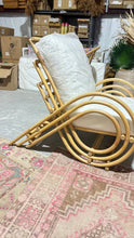 Load image into Gallery viewer, Curves Chair
