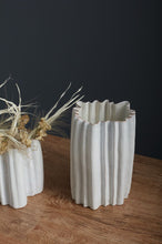 Load image into Gallery viewer, Artemis Vase