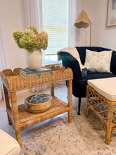 Load image into Gallery viewer, Scalloped Side Table
