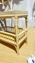 Load image into Gallery viewer, Fern Side Table