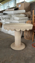 Load image into Gallery viewer, The Neelie Scalloped Round Table