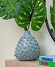 Load image into Gallery viewer, Blue/Green Sea Coral Vase - Medium
