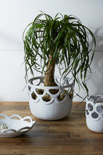 Load image into Gallery viewer, White Ceramic Lattice pot