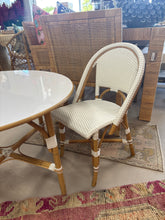 Load image into Gallery viewer, Mini Vale Set - Kids Table and Chair Pair - 2 colors

