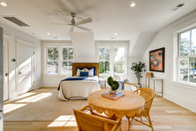 Load image into Gallery viewer, The Neelie Scalloped Round Table
