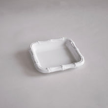 Load image into Gallery viewer, VIDA Bamboo Beverage Napkin Holder (All White)
