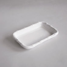 Load image into Gallery viewer, VIDA Bamboo Guest Towel Holder All White
