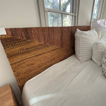 Load image into Gallery viewer, Sienna Bed - King
