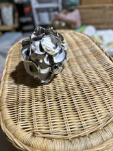 Load image into Gallery viewer, Oyster Shell Balls
