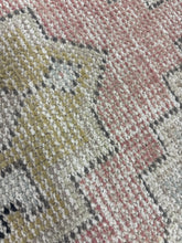 Load image into Gallery viewer, Turkish rug #107
