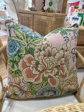 Load image into Gallery viewer, Flower Print Pillows
