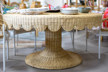 Load image into Gallery viewer, Thomasville 60" Round Scalloped Dining Table
