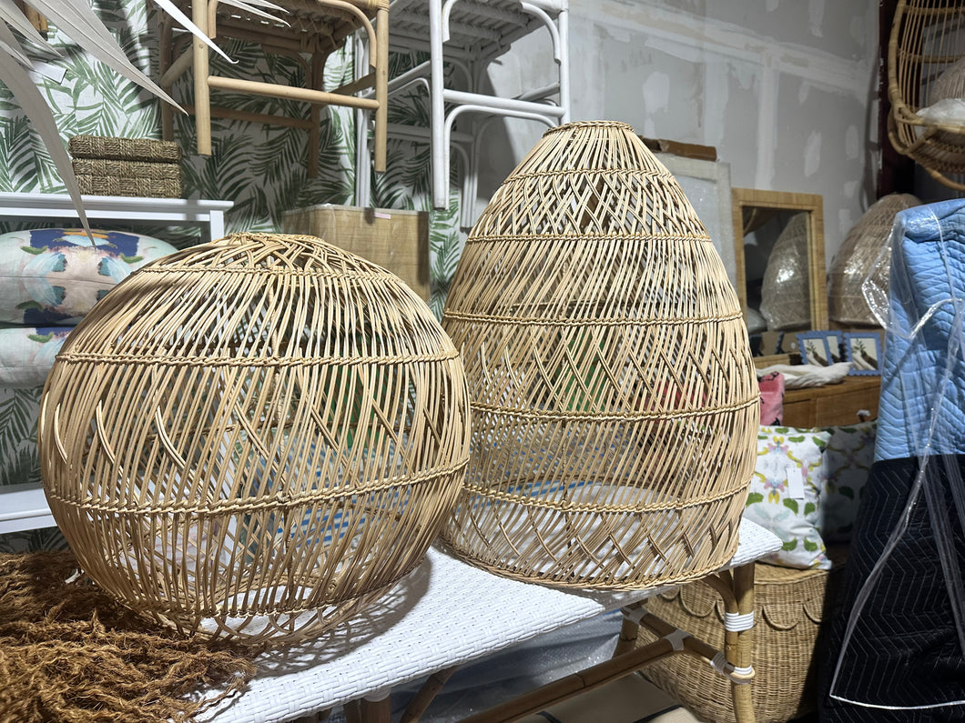 Round pendant light