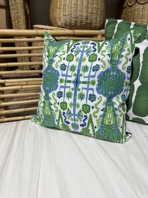 Lacefield Bombay 24 x 24 pillowcase in Kelly