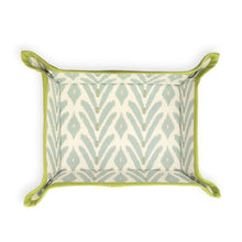 Load image into Gallery viewer, Petite Frond Blue Snap Tray
