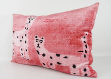 Load image into Gallery viewer, LAWRENCE &amp; PABLO - IKAT SILK/VELVET PILLOWCASE
