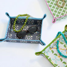 Load image into Gallery viewer, Rosemary Indigo Snap Tray
